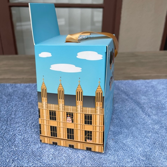 BNIB Disney Tsum Tsum City Edition - Picture 3 of 6